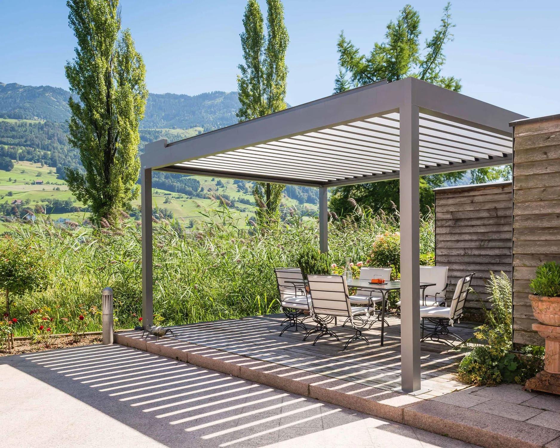 Aluminium pergola structure